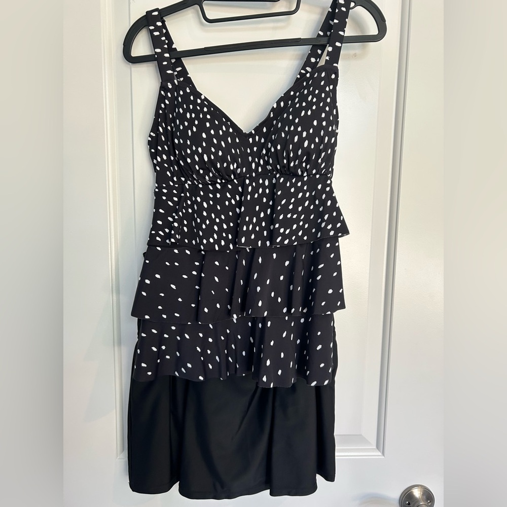 Black and White Swimsuit, 2 piece, Women’s Size 10. Like new